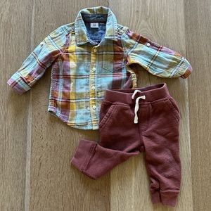Gap baby boy 6-12 mo outfit excellent condition